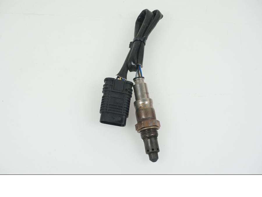 Baksidan på Lambdasond från en BMW R 1250 GS -2023 motorcykel.