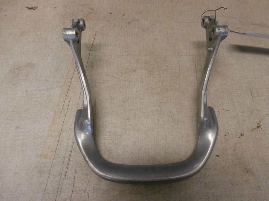 Vänster sida på Passagerarhandtag från en Honda CBR 600 -1997 motorcykel.