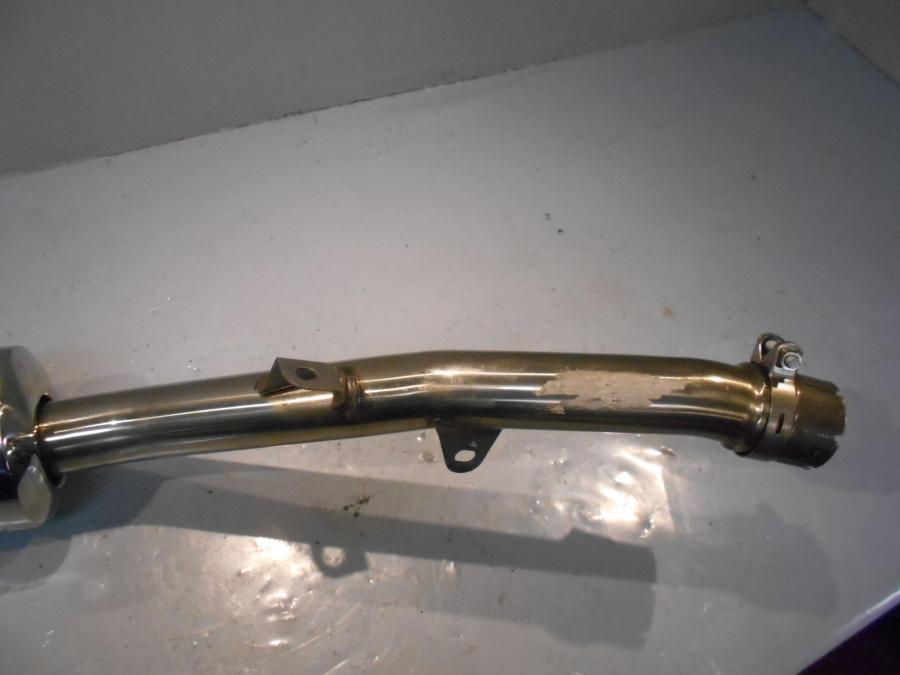 Extrabild2 på Ljuddämpare från en Kawasaki ZZ-R 1400 -2008 motorcykel.