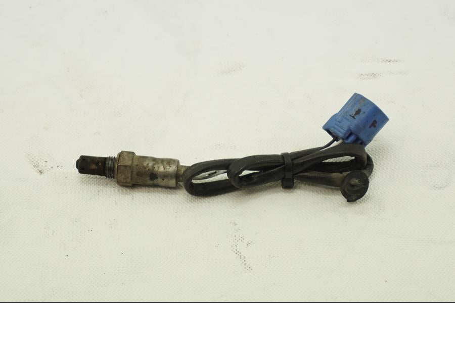 Framsidan på Lambdasond från en Honda VFR 1200 -2012 motorcykel.