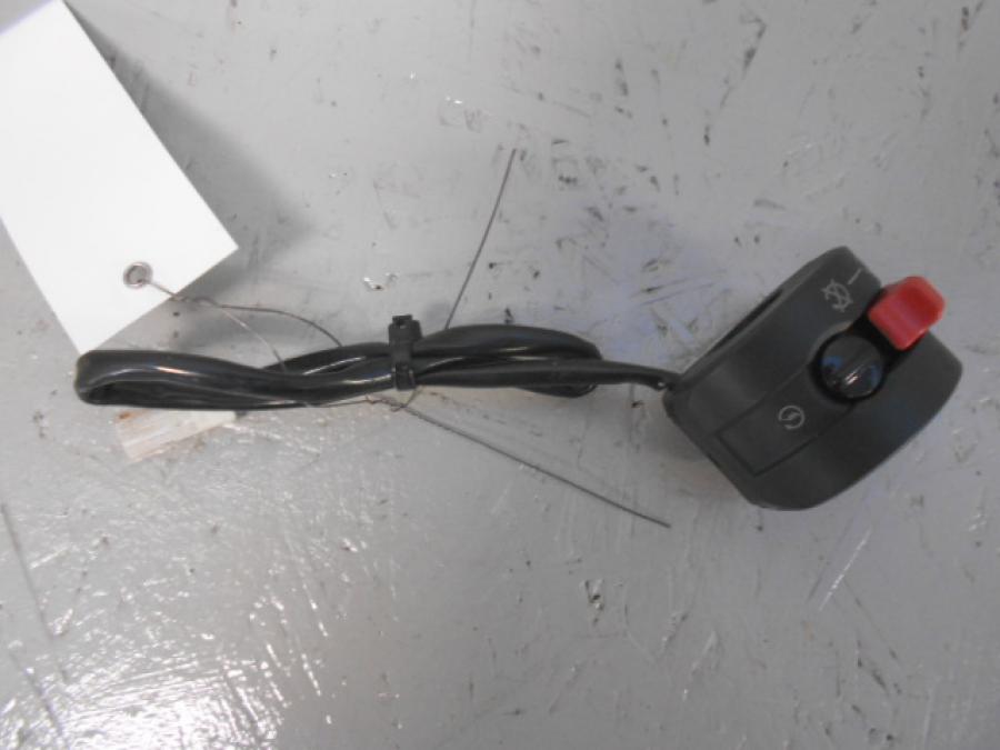 Framsidan på Styrelreglage från en Ducati Streetfighter 1098 -2010 motorcykel.