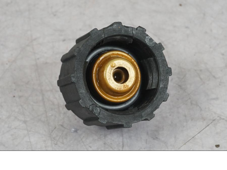 Baksidan på Vattenkyllock från en KTM 1290 Super Adventure R -2018 motorcykel.