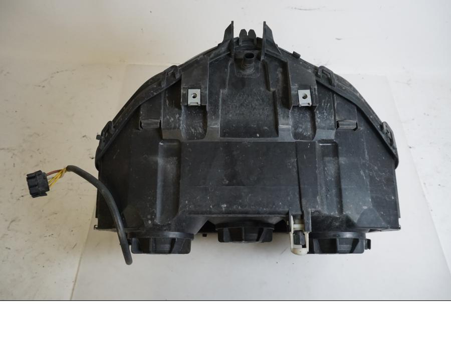 Vänster sida på Strålkastare från en BMW K 1200 S -2007 motorcykel.