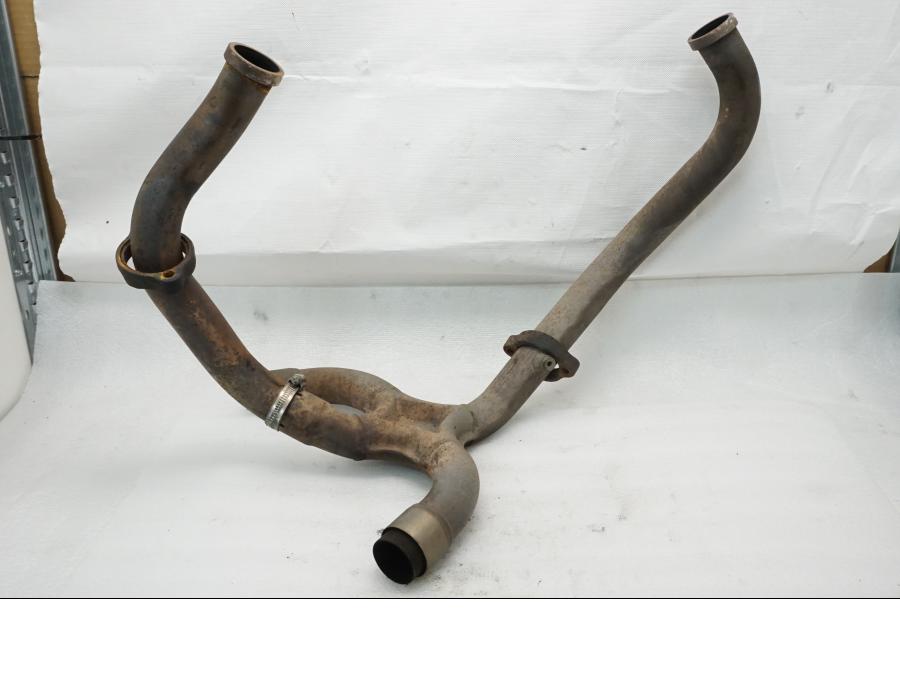 Baksidan på Grenrör från en Ducati Monster 600 -2001 motorcykel.