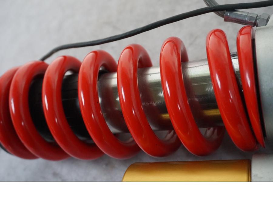 Extrabild6 på Stötdämpare ESA från en BMW F 850 GS -2017 motorcykel.