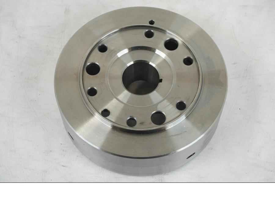 Extrabild2 på Generator från en Kawasaki Z 900 -2019 motorcykel.