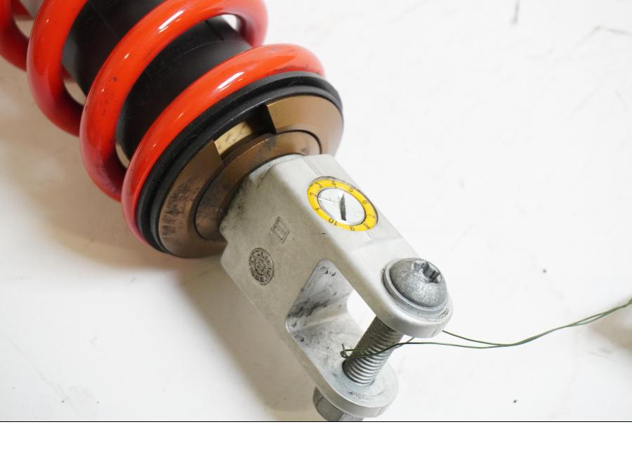 Extrabild1 på Stötdämpare från en BMW S 1000 RR -2013 motorcykel.