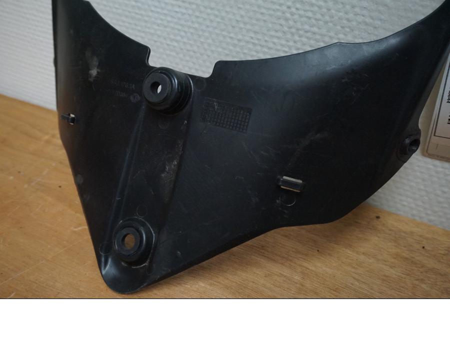 Vänster sida på Toppkåpsinsida från en Ducati 1299 Panigale -2015 motorcykel.