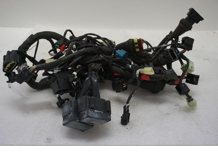 Framsidan på Kabelstam från en Ducati Monster 1200 -2015 motorcykel.