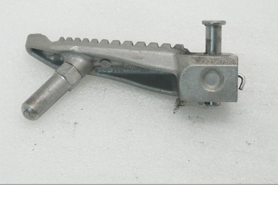 Baksidan pÄ Fotpinne frÄn en Kawasaki Z 400 -2020 motorcykel.