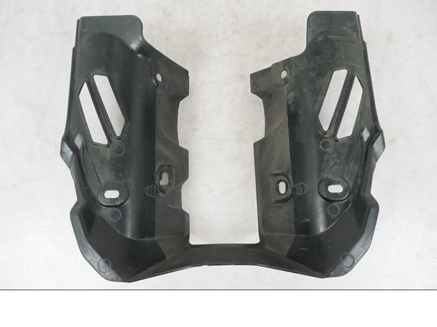 Extrabild1 på Ramskydd från en Triumph Tiger Explorer -2013 motorcykel.