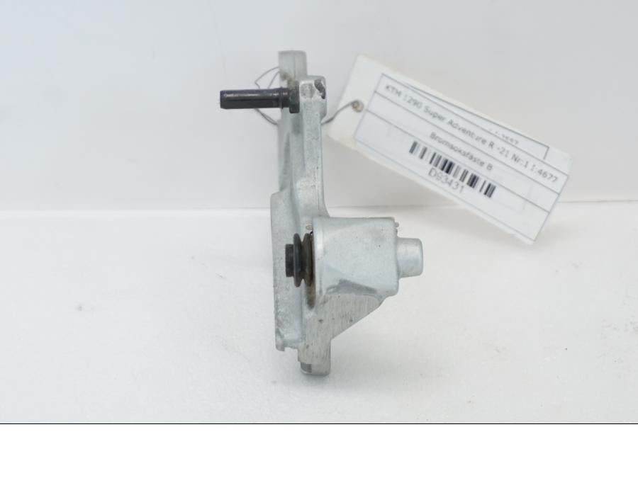 Vänster sida på Bromsoksfäste från en KTM 1290 Super Adventure R -2021 motorcykel.