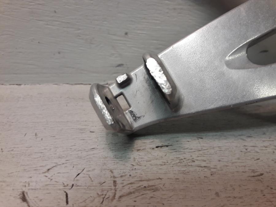 Baksidan på Fotpinnefäste från en Honda CBR 600 RR -2007 motorcykel.