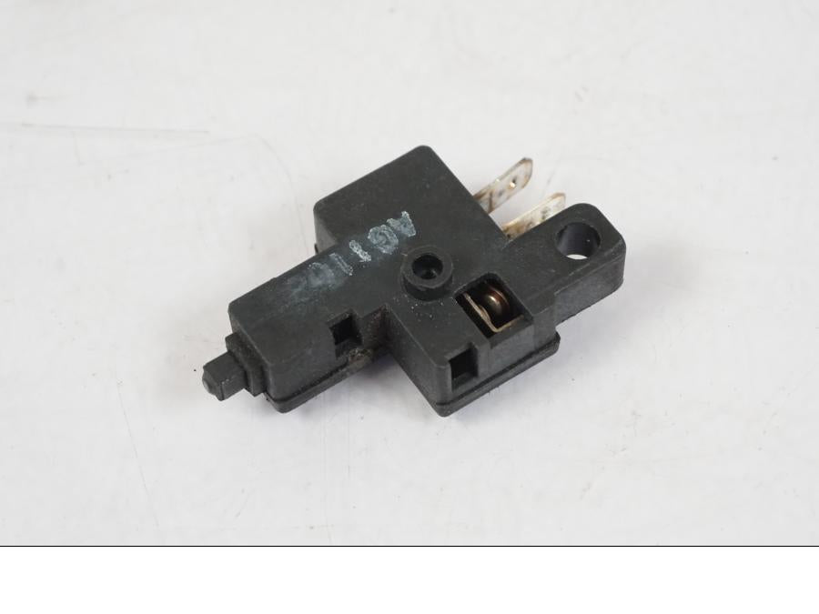 Baksidan på Kopplingskontakt från en Honda CBR 1000 RR -2007 motorcykel.