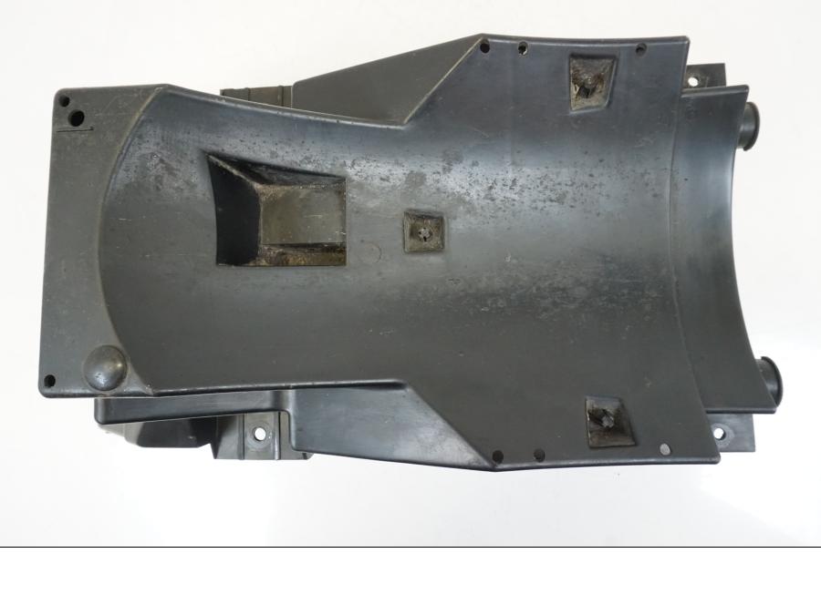 Snett uppifrån på Undertail från en BMW K 1200 LT -2004 motorcykel.