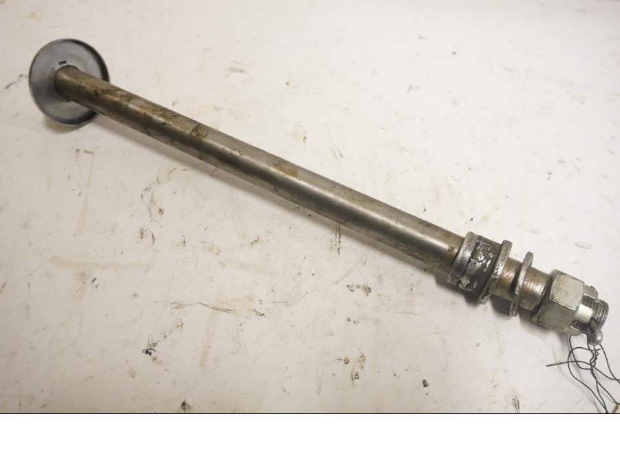 Framsidan på Axel från en Kawasaki VN 1500 -1995 motorcykel.