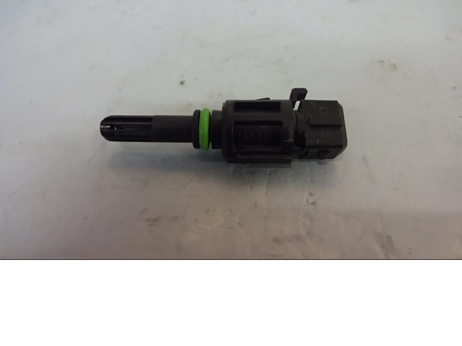 Framsidan på Luftburksensor från en BMW R 1200 GSA -2014 motorcykel.