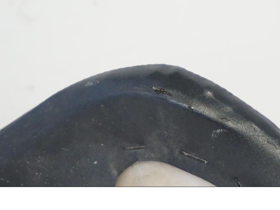 Snett nerifrån på Sadel från en Suzuki GSX-R 1000 -2006 motorcykel.