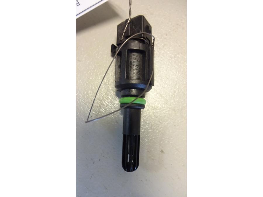 Framsidan på Temperatursensor från en BMW F 800 GT -2015 motorcykel.