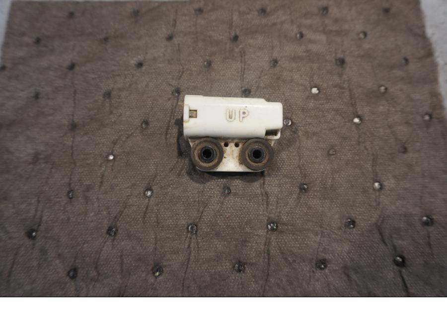 Framsidan på Tilt Sensor från en Yamaha XT 1200 Z -2011 motorcykel.