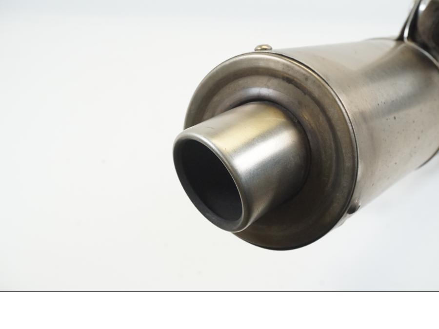 Snett uppifrån på Ljuddämpare från en KTM 640 SM -2004 motorcykel.