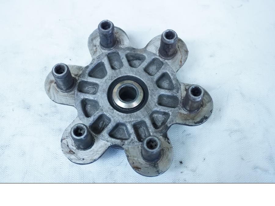 Baksidan på Drevfäste från en Ducati 750 SS -1995 motorcykel.