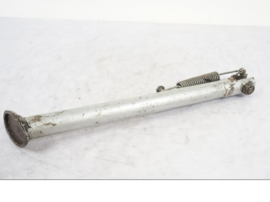 Extrabild2 på Sidostöd från en Kawasaki KL 650A -1987 motorcykel.