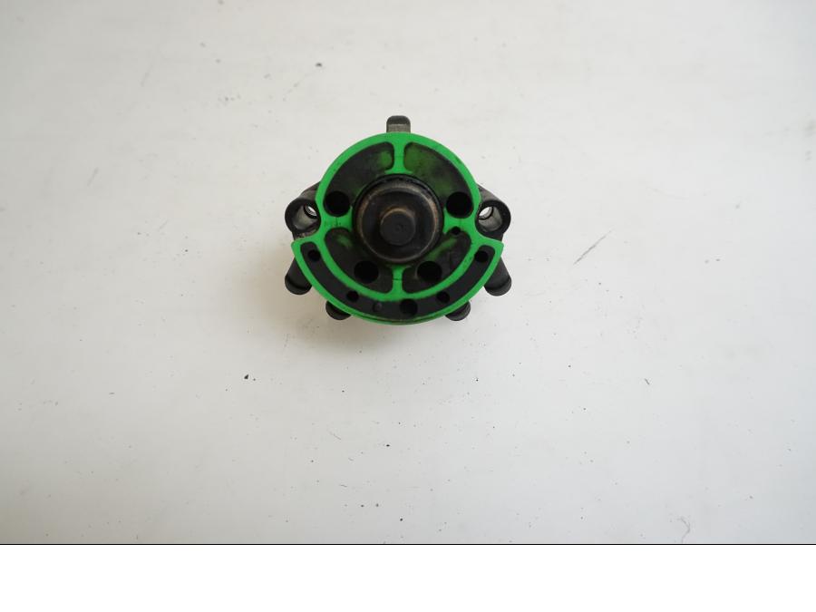 Baksidan pÄ TomgÄngsventil frÄn en BMW K 1200 S -2007 motorcykel.