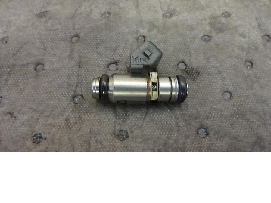 Framsidan på Spridare från en H-D Touring Road King Custom FLHRSI -2004 motorcykel.