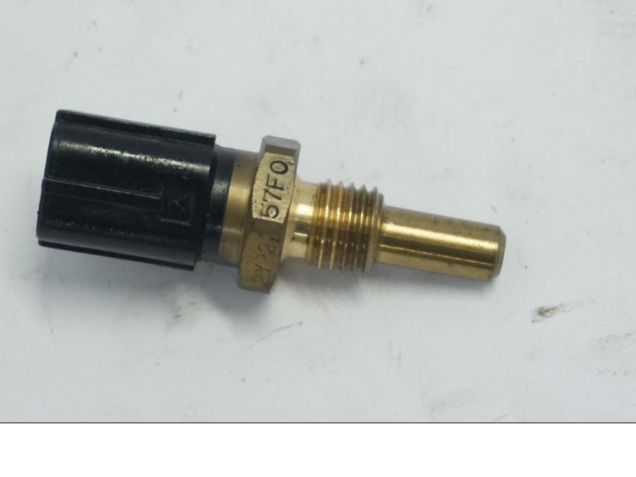 Vänster sida på Luftburksensor från en Suzuki DL 1000 -2003 motorcykel.