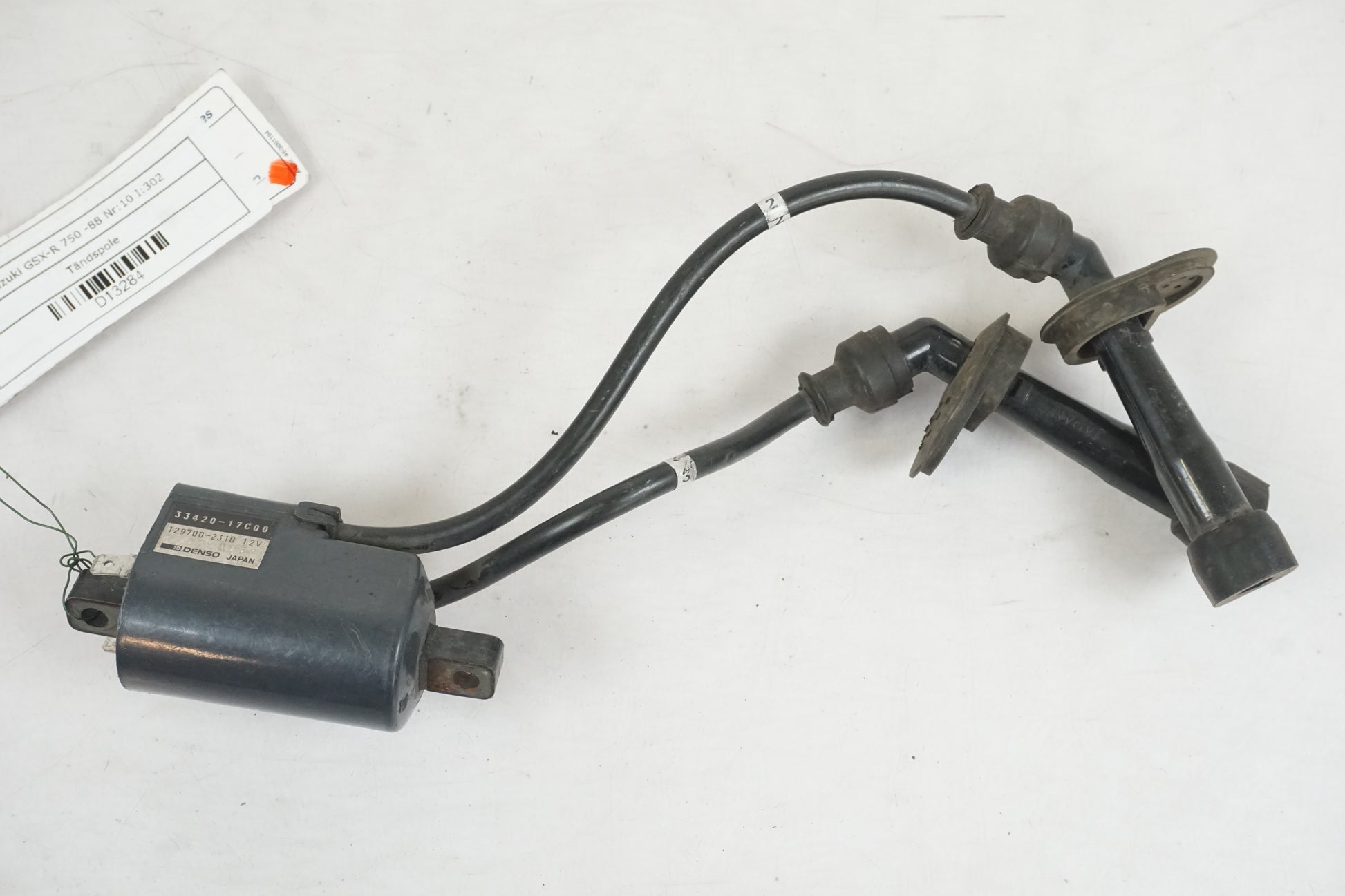 Framsidan på Tändspole från en Suzuki GSX-R 750 -1988 motorcykel.