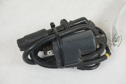Baksidan på Tändspole från en Suzuki GSX-R 750 -1997 motorcykel.