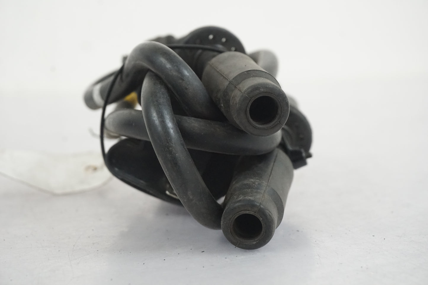 Vänster sida på Tändspole från en Suzuki GSX-R 750 -1997 motorcykel.