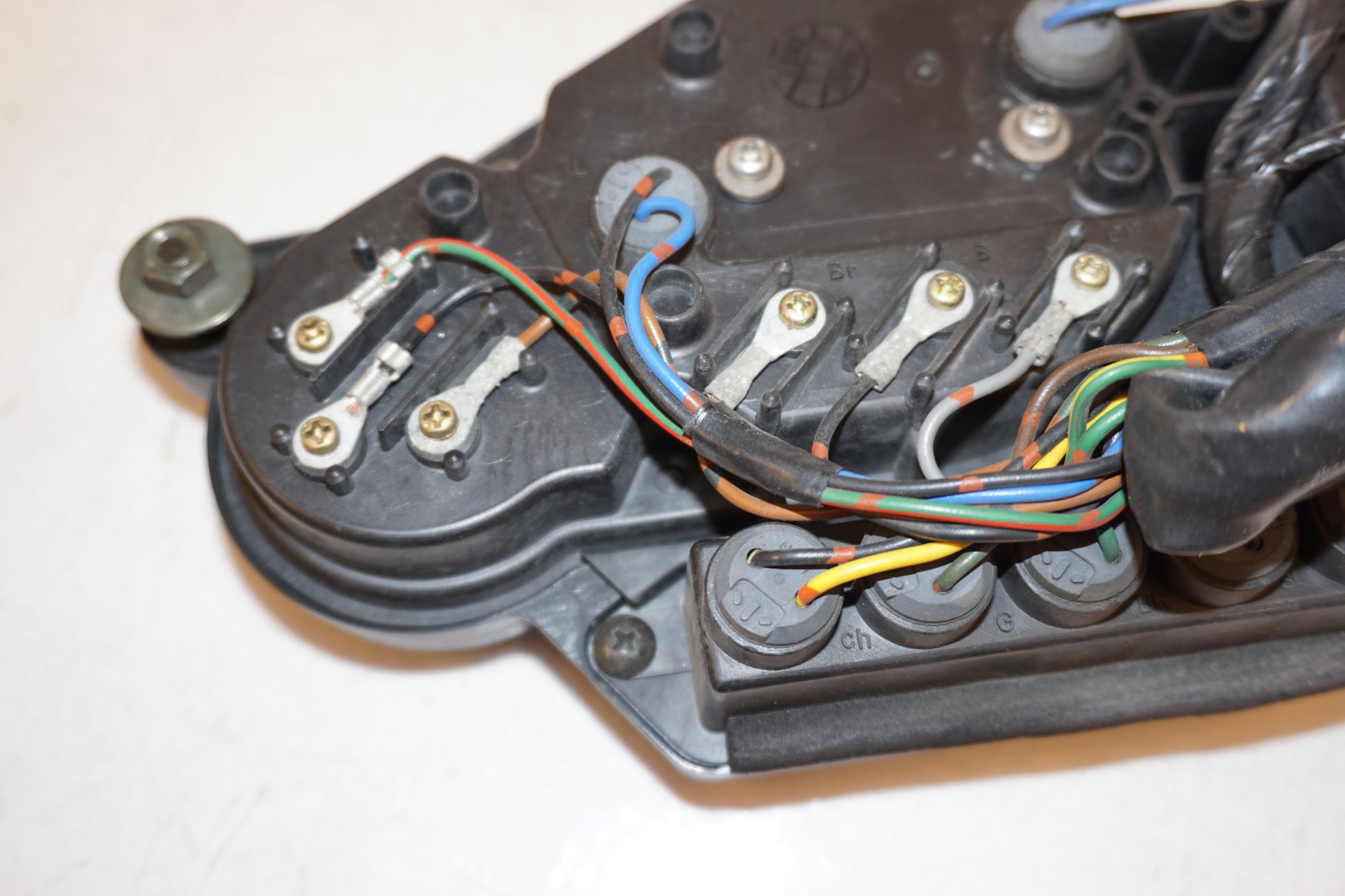 Extrabild2 på Instrumentpanel från en Yamaha YZF 1000 R -1997 motorcykel.