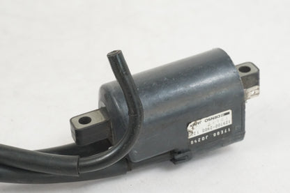 Vänster sida på Tändspole från en Suzuki GSX-R 750 -1992 motorcykel.
