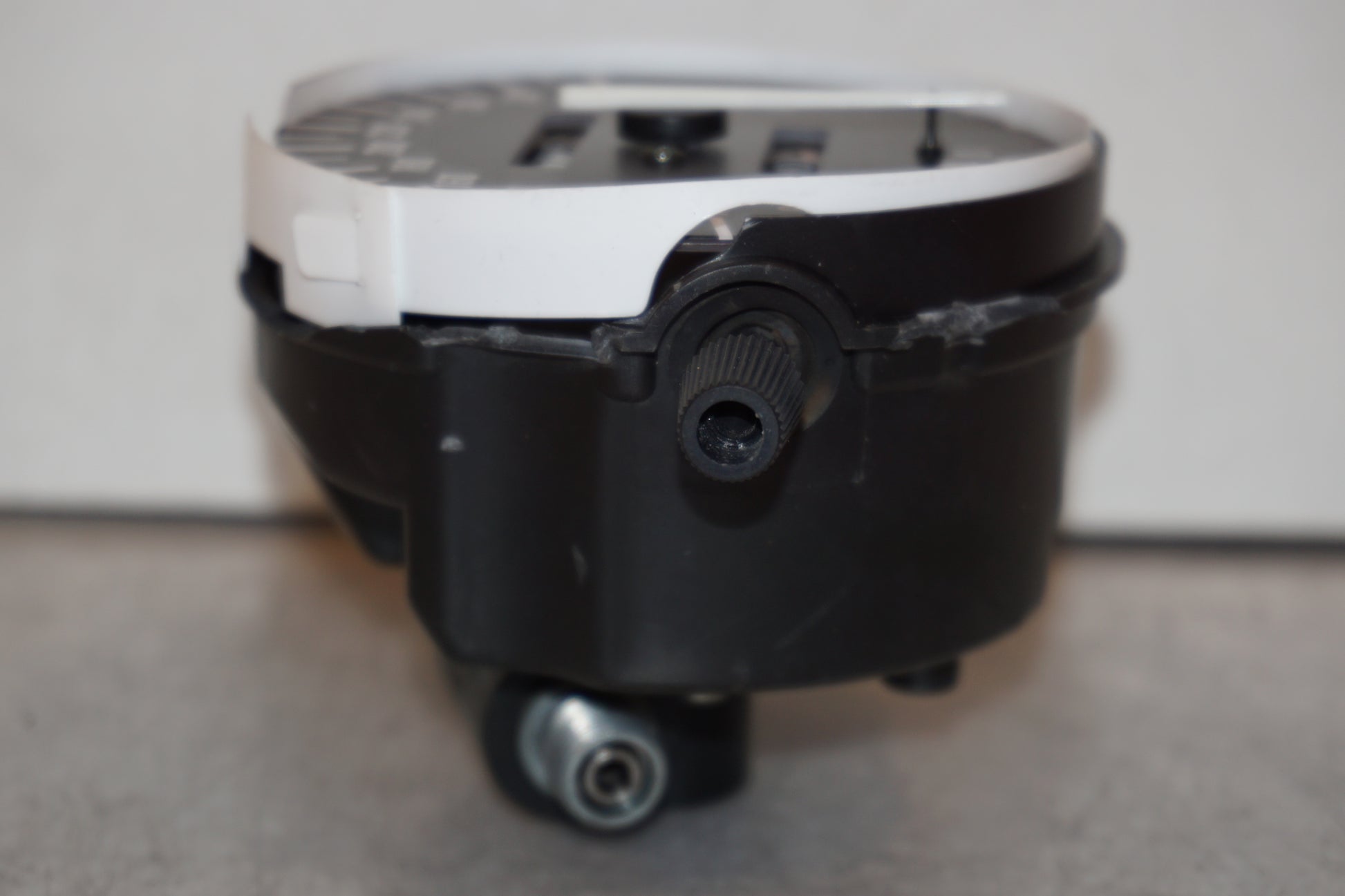 Höger sida på Hastighetsmätare från en Yamaha YZF 1000 R -1998 motorcykel.