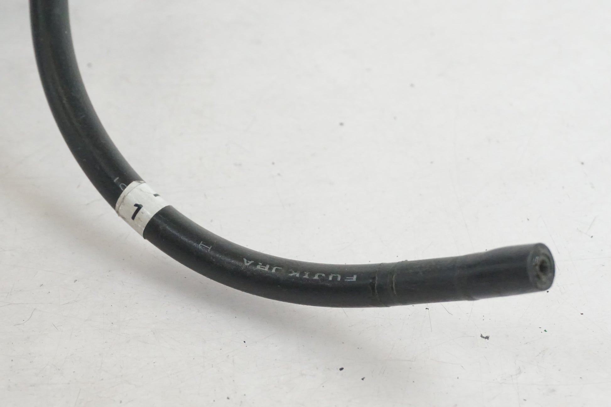 Baksidan på Tändspole från en Suzuki GSX 750 -2002 motorcykel.