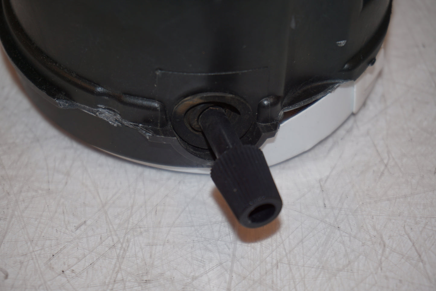 Extrabild7 på Hastighetsmätare från en Yamaha YZF 1000 R -1998 motorcykel.