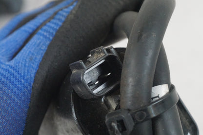 Vänster sida på Tändspole från en Suzuki GSX 1400 -2003 motorcykel.