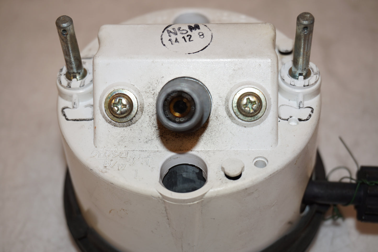 Snett nerifrån på Instrumentpanel från en Yamaha TZR 125 -1990 motorcykel.