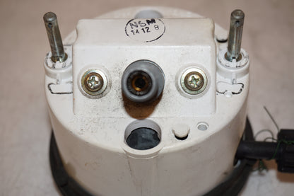 Snett nerifrån på Instrumentpanel från en Yamaha TZR 125 -1990 motorcykel.