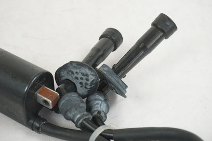 Baksidan på Tändspole från en Suzuki GSX 1400 -2002 motorcykel.