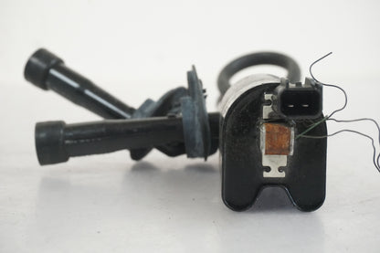 Höger sida på Tändspole från en Suzuki GSX 1400 -2002 motorcykel.