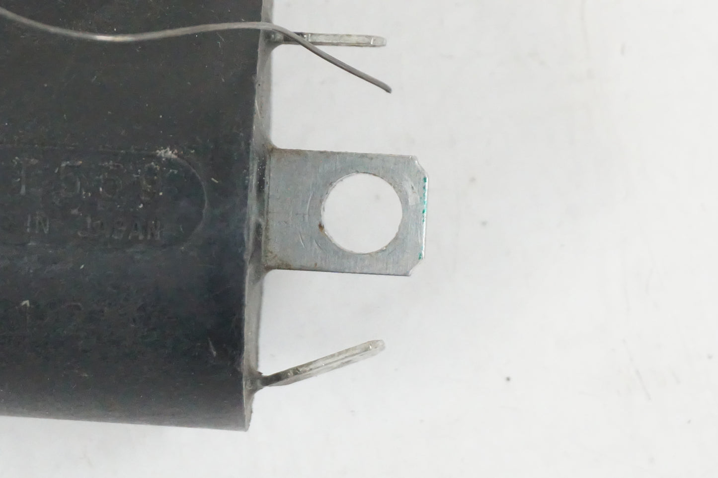 Baksidan på Tändspole från en Suzuki SV 1000 -2005 motorcykel.