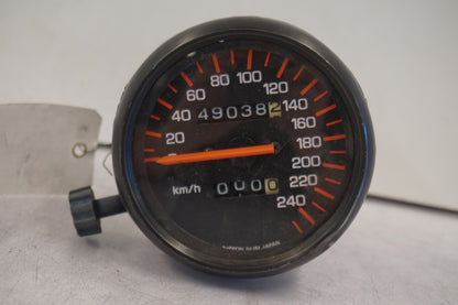Framsidan på Hastighetsmätare från en Yamaha FZ 750 -1985 motorcykel.