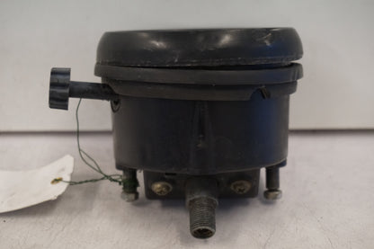 Baksidan på Hastighetsmätare från en Yamaha FZ 750 -1985 motorcykel.