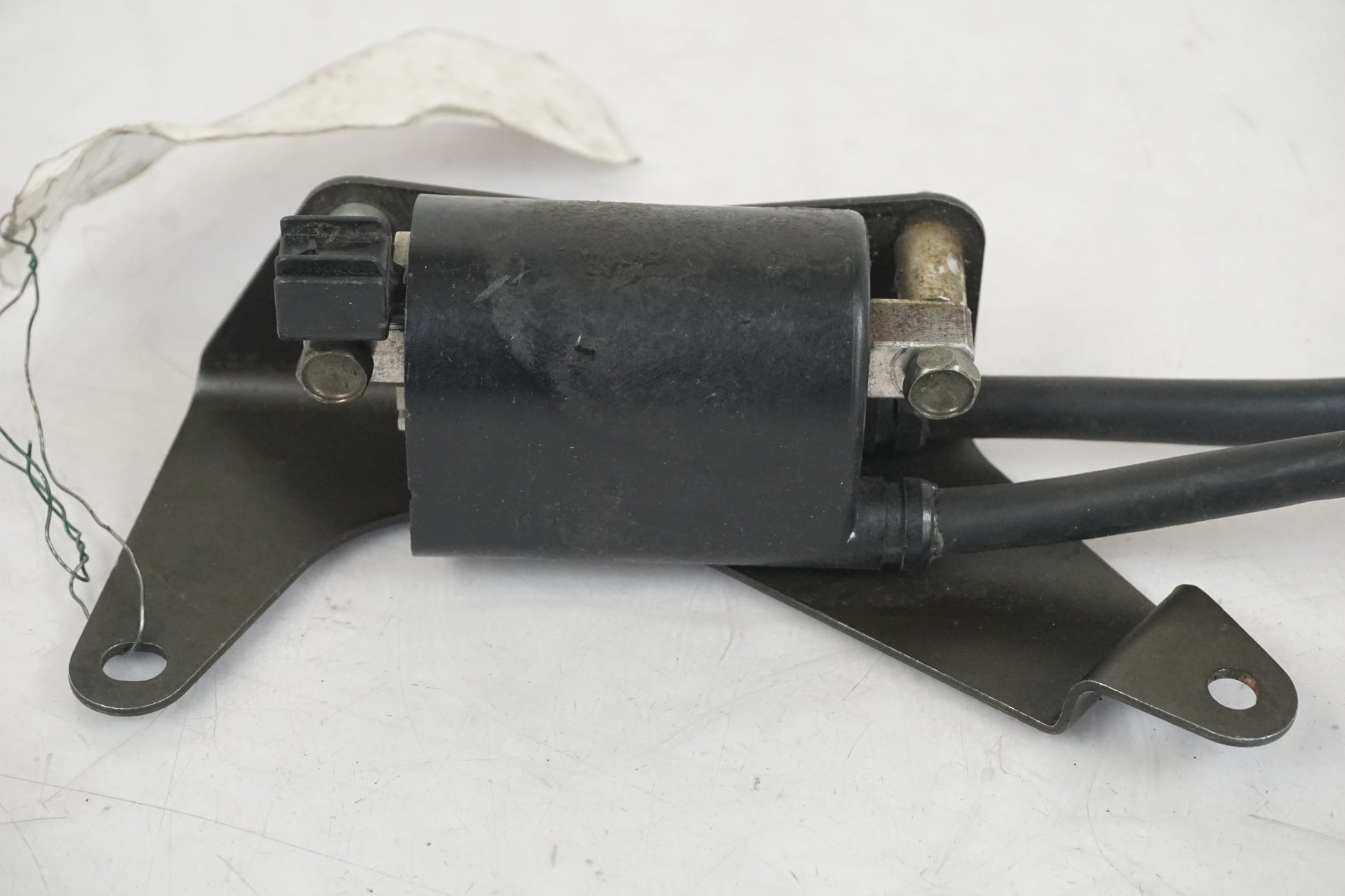 Höger sida på Tändspole från en Suzuki GSX 1400 -2003 motorcykel.