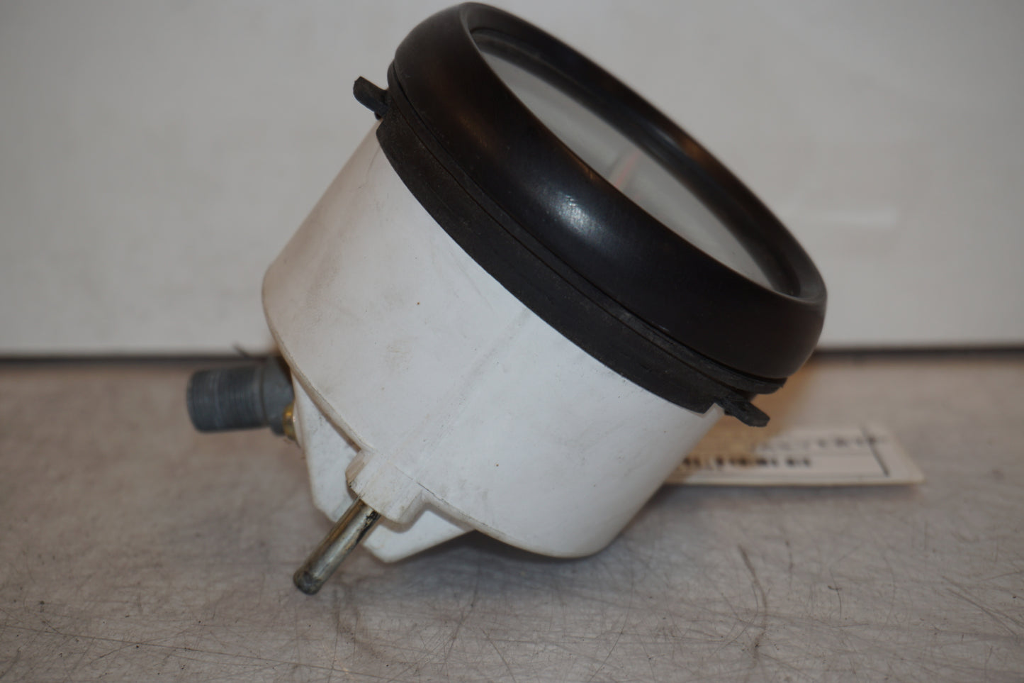 Höger sida på Instrumentpanel från en Yamaha TZR 125 -1990 motorcykel.