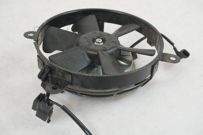 Baksidan på Vattenkylfläkt från en Honda XL 650 V -2007 motorcykel.