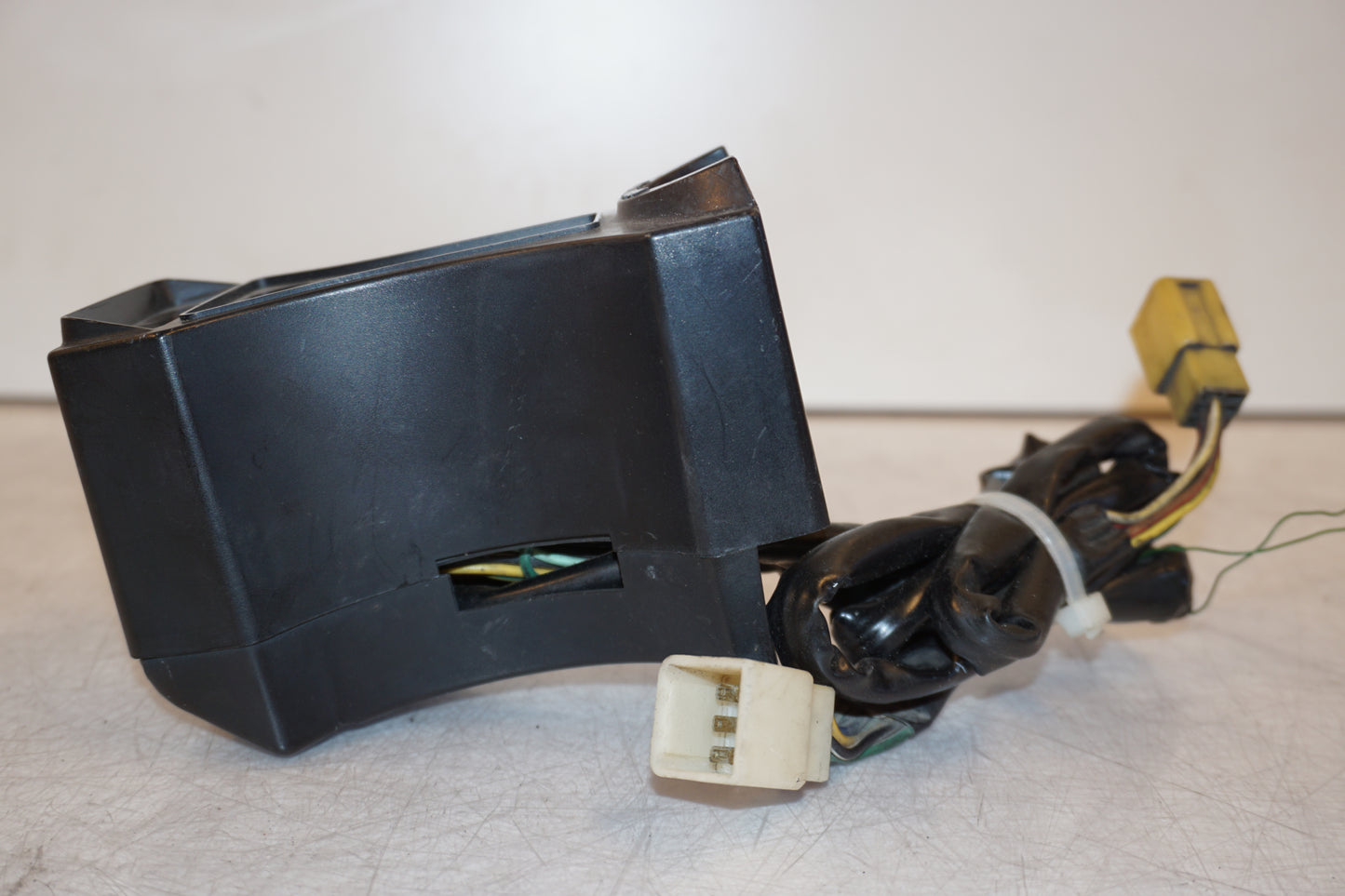 Vänster sida på Instrumentpanel från en Suzuki GS 1000 -1983 motorcykel.